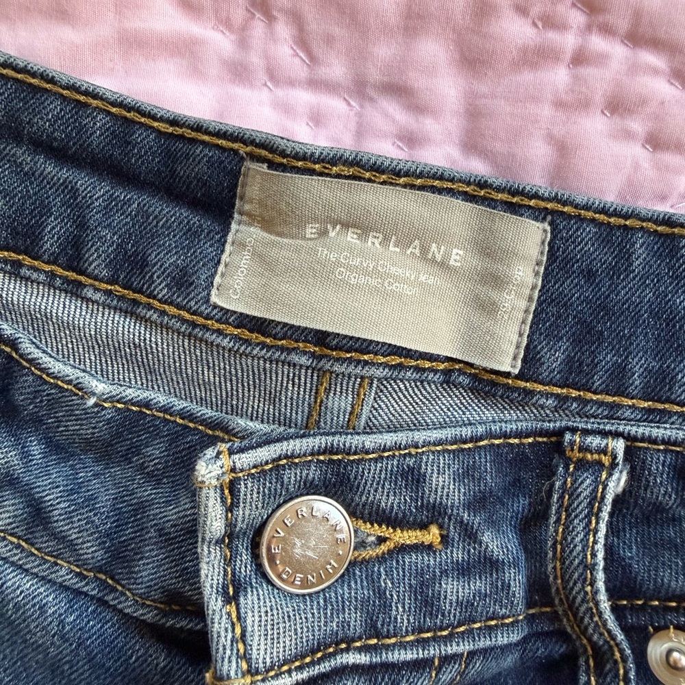 Everlane Curvy Cheeky Jean - Picture 3 of 4